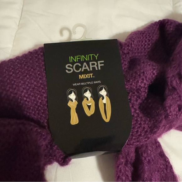 Mix It Infinity Scarf NWT- Purple - Picture 2 of 3